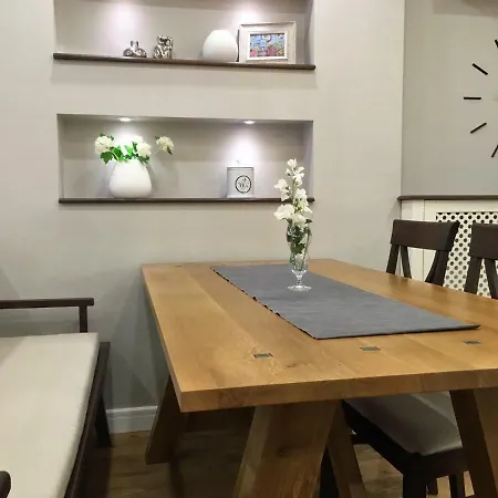 A Luxury With Patio And Bbq Apartment
